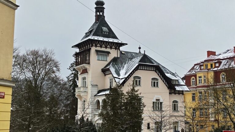HISTORICKÉ VILY KARLOVARSKÉHO KRAJE mimo karlovarský Westend